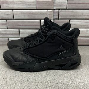 Jordan Max Aura Flight 4 #DQ8404-001 Size 7Y Basketball shoes